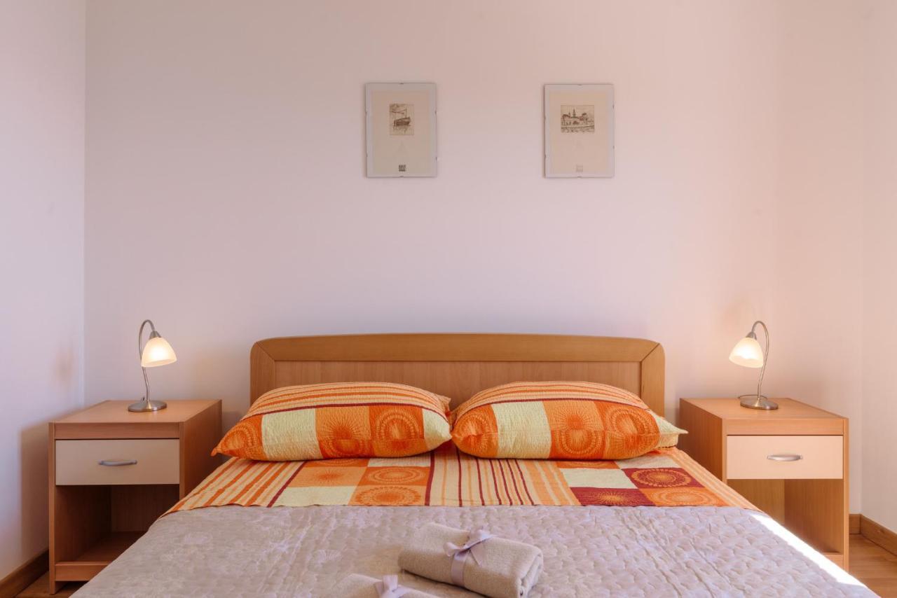 Apartment Marijana Trogir Exterior photo